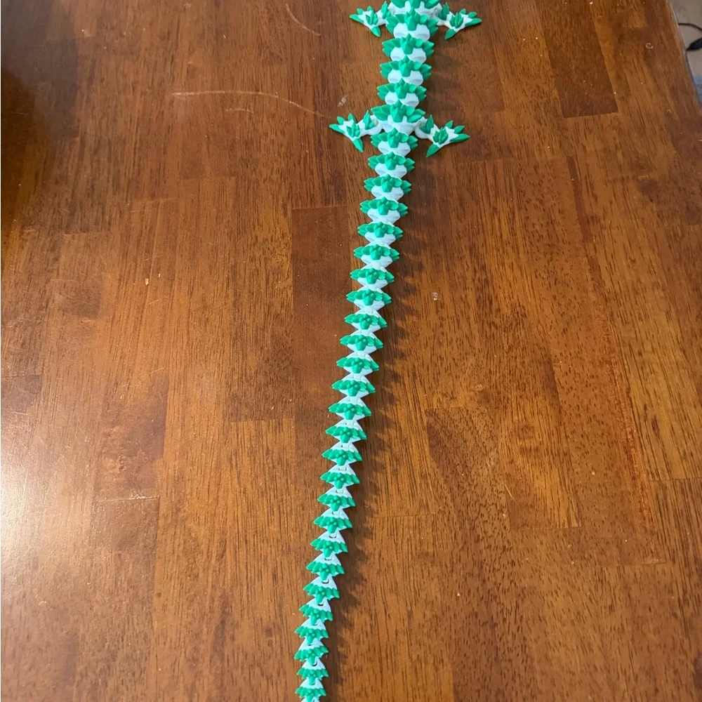 Green and white Crystal Dragon 3 d printed